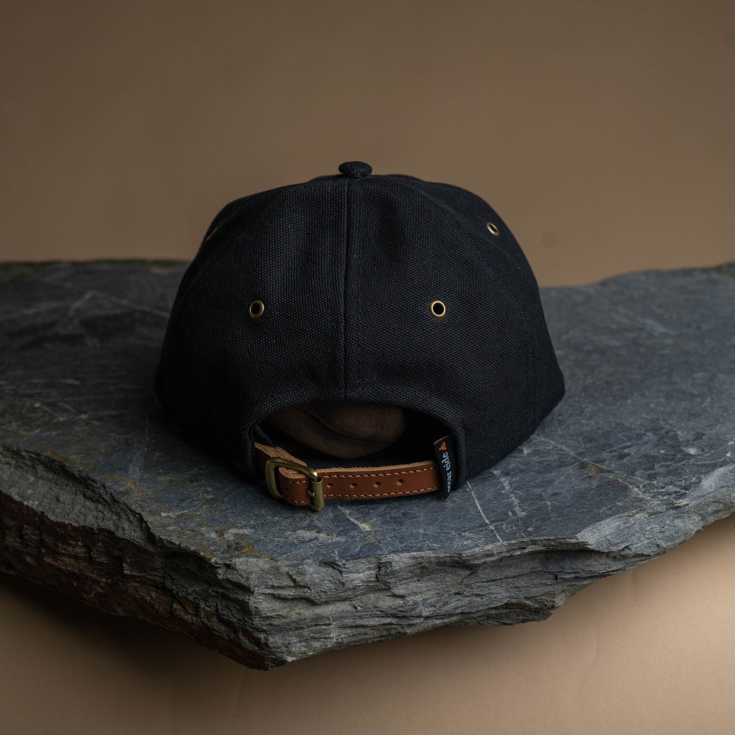 Fujikinbai Embroidered Cap - Black