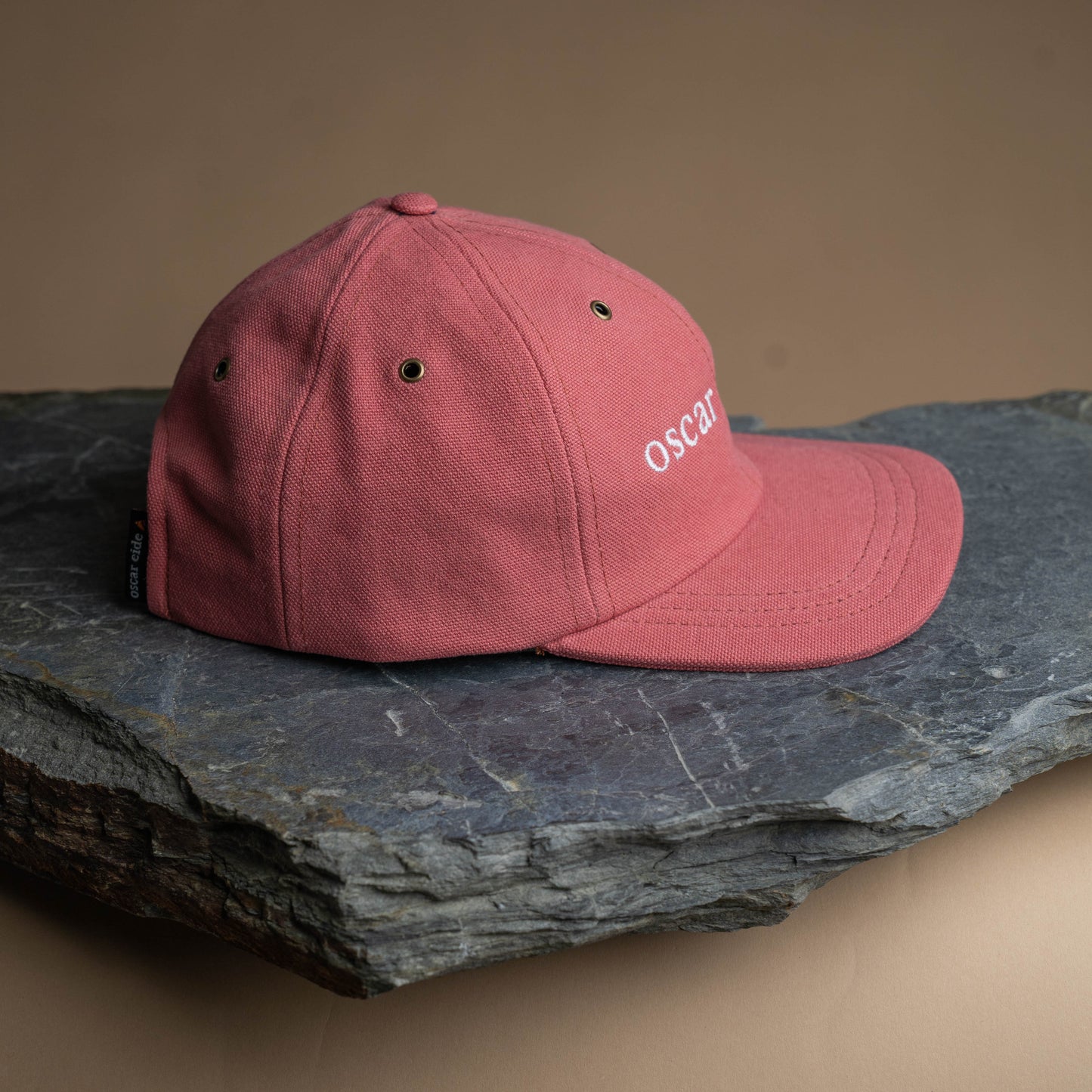 Fujikinbai Embroidered Cap - Lupin