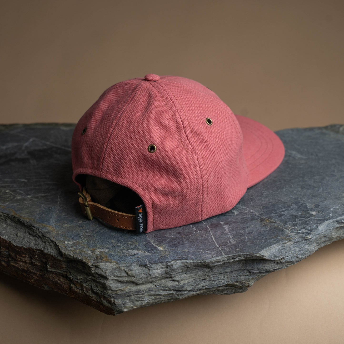 Fujikinbai Embroidered Cap - Lupin